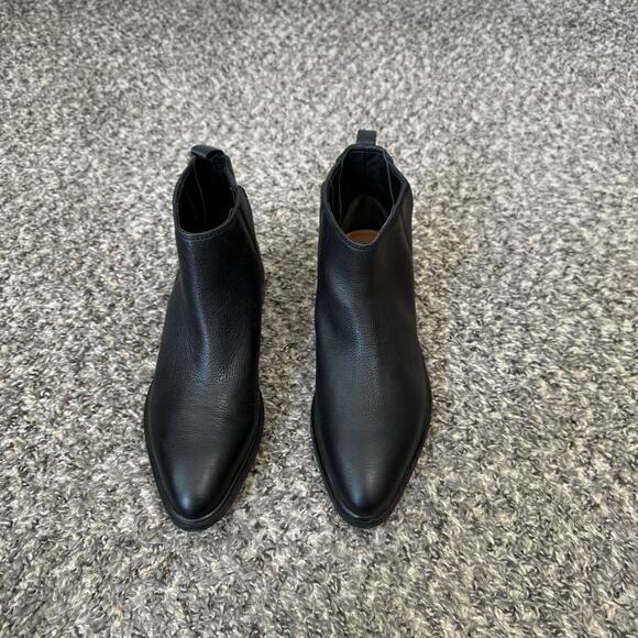 Via Spiga Evanna Black Leather Boots Ankle Women 6.5 M Pointed Toe Chelsea New - Picture 1 of 9
